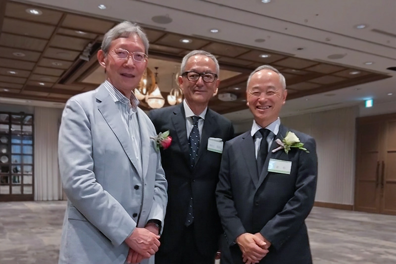 AEAJ 理事長 小倉 彰、理事 神田 秀昭、顧問 古賀 良彦